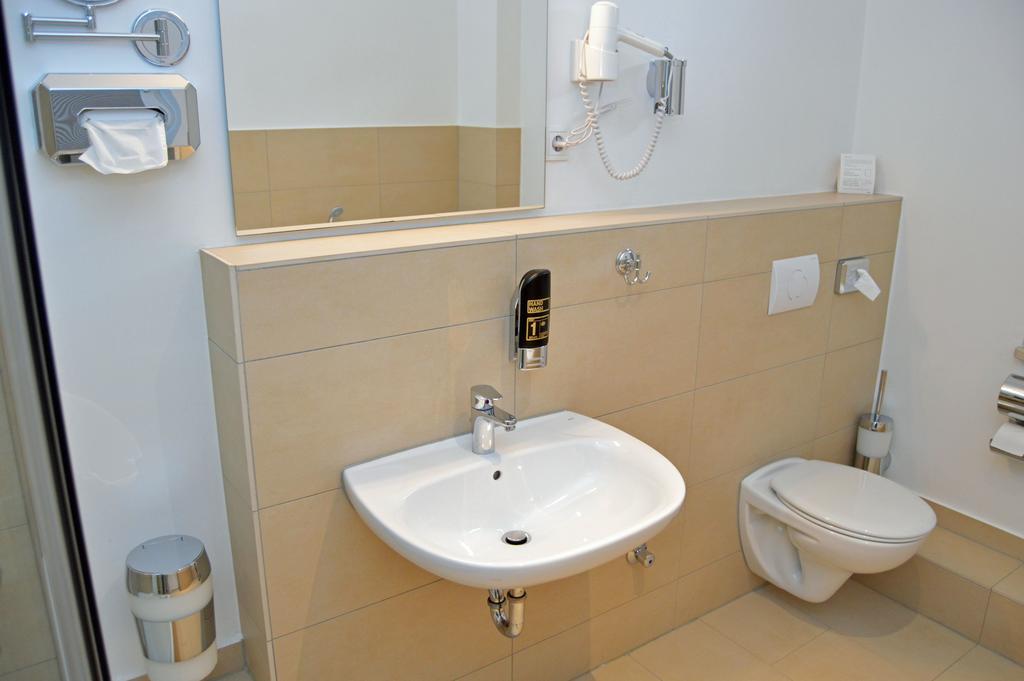 Hotel Jeta Hamburg Dış mekan fotoğraf